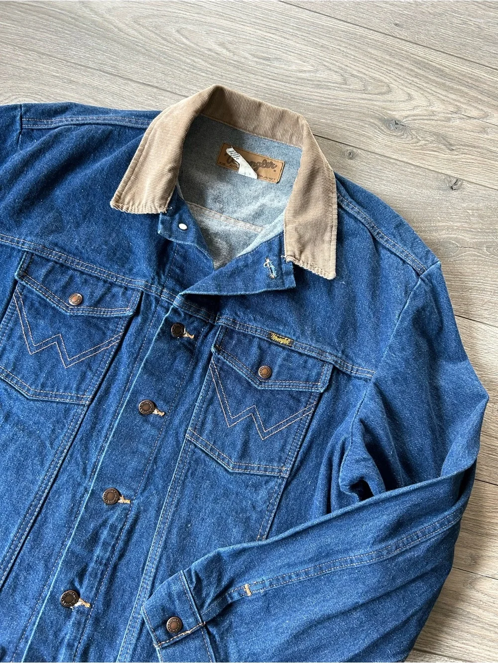 Wrangler denim trucker
